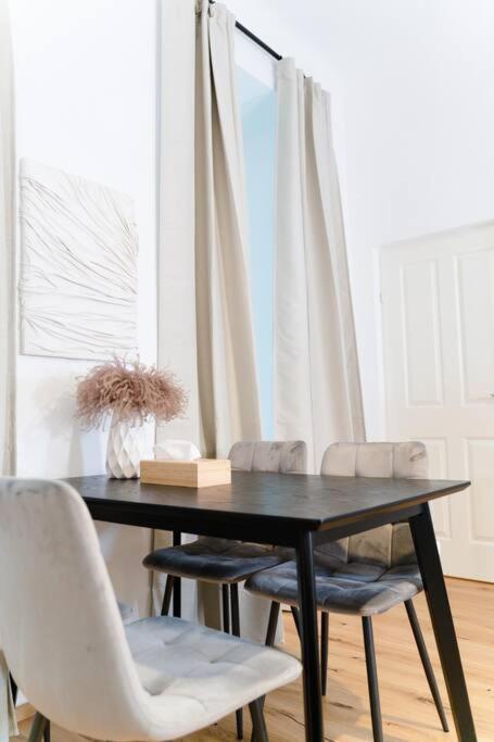 Apartmán Zentrale & Ruhige 2 Zimmer - 42M² Vídeň Exteriér fotografie