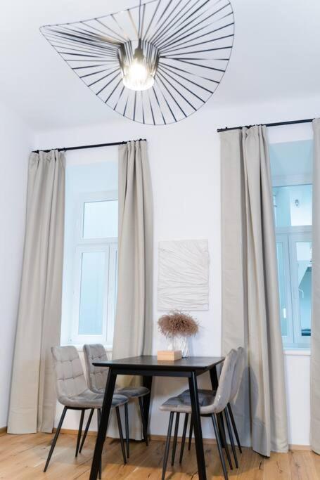 Apartmán Zentrale & Ruhige 2 Zimmer - 42M² Vídeň Exteriér fotografie
